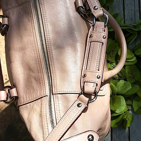 COACH LEATHER PURSE 👛 - Picture 14 of 17